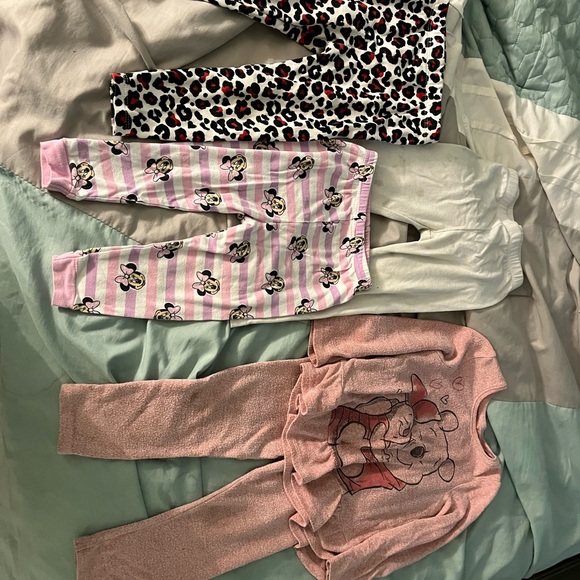 HUGE 50 PIECE BUNDLE OF DISNEY CARTERS GYMBOREE PLUS MORE!! 24M-3t shoes size 7 - Picture 13 of 16